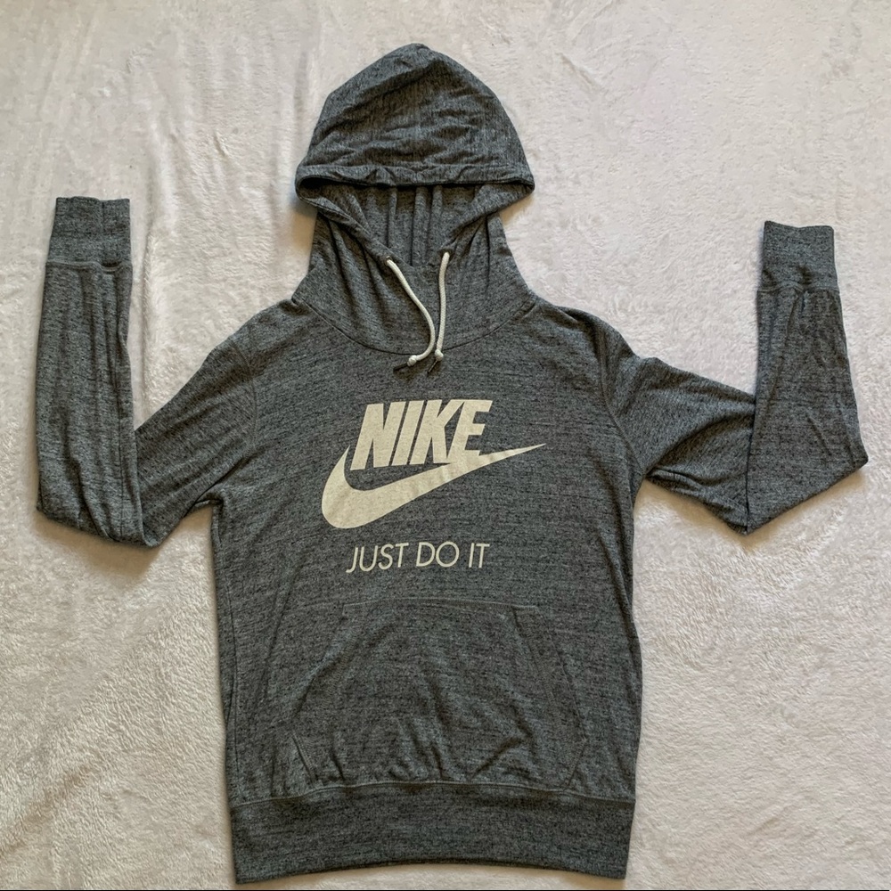 Gray Nike pull over